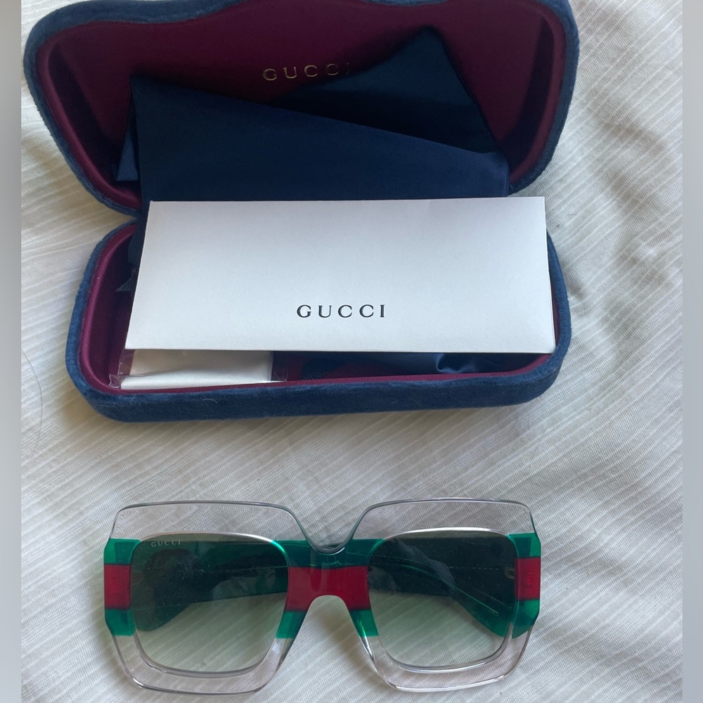 Gucci sunglasses. Brand new, never been worn.